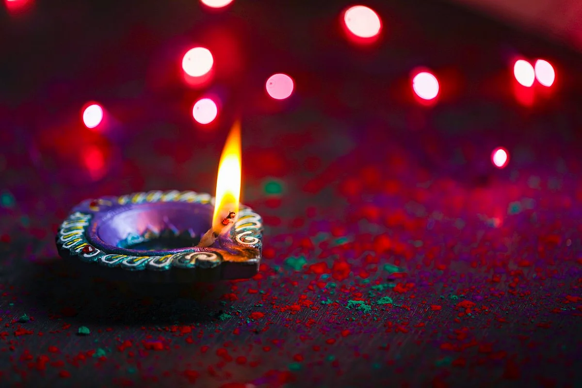 Happy Diwali 2021 : पंतप्रधान मोदी, शरद पवारांसह 'या' नेत्यांनी जनतेला दिल्या दीपावलीच्या शुभेच्छा