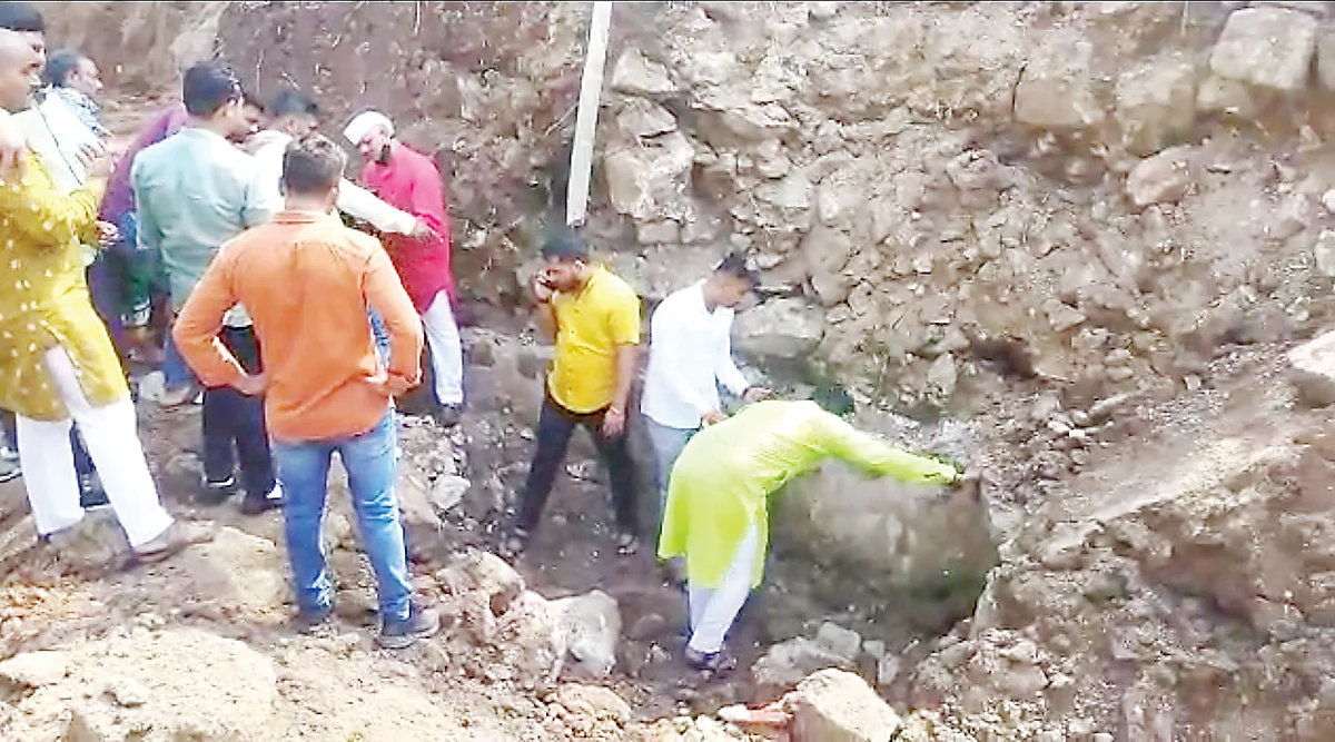 Historic tunnel at Anandvalli?