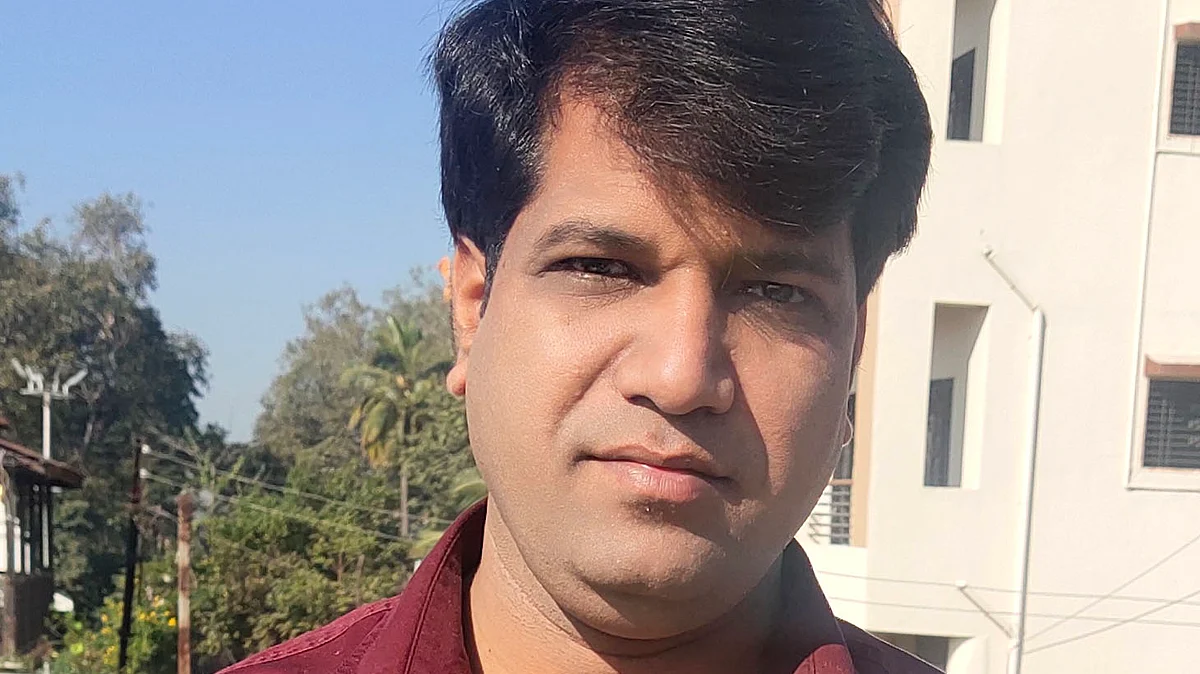 चित्रकार रवी भागवत यांच्या तीन चित्रांची निवड