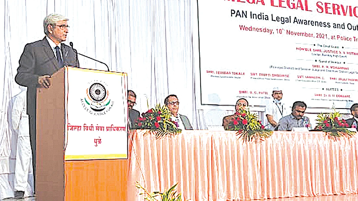 लोकशाहीतील तिन्ही स्तंभांचा सहभाग महत्वाचा