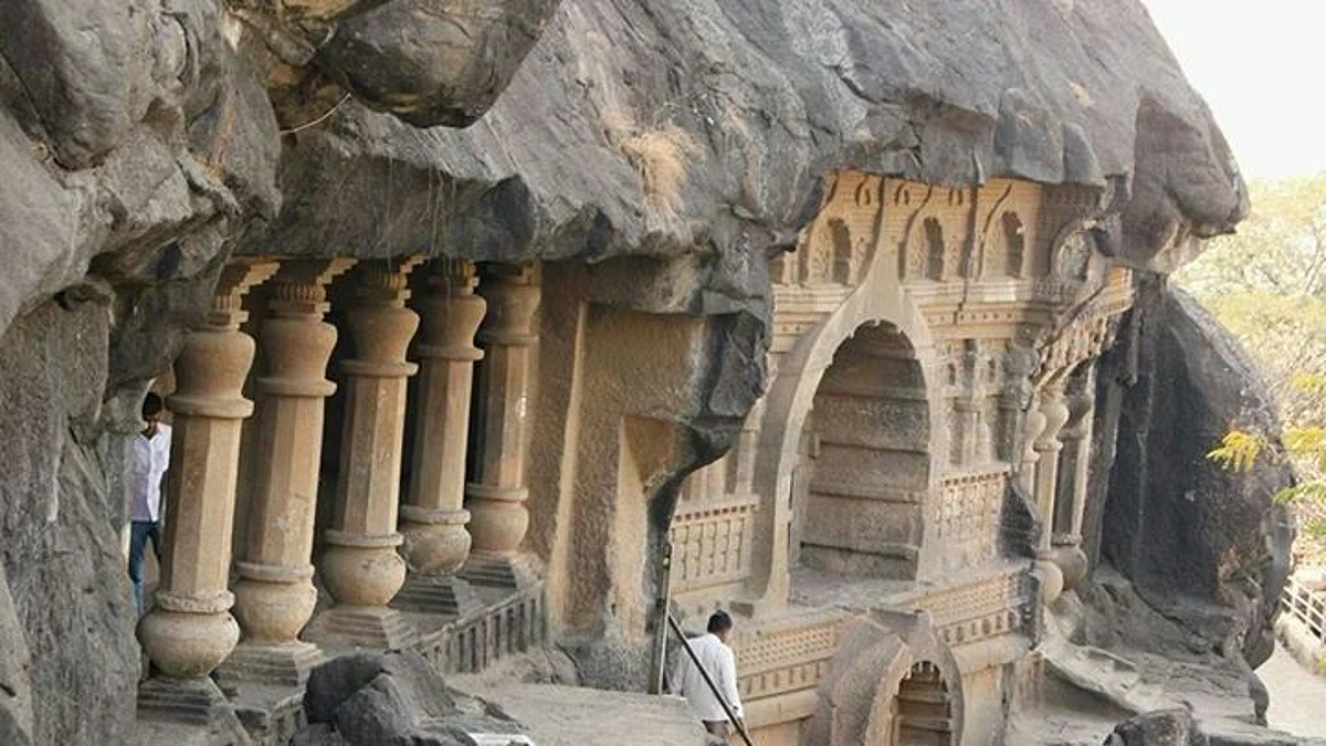 त्रिरश्मी लेण्यांत रोमन संस्कृतीच्या पाऊलखुणा