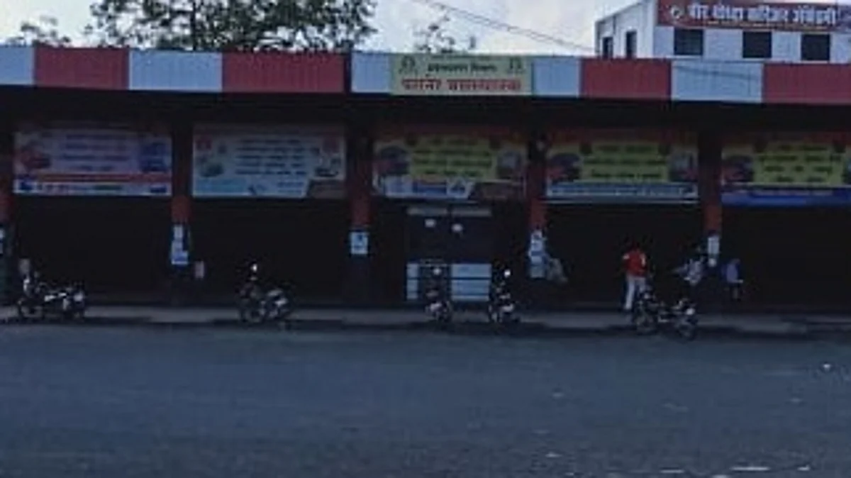 पारनेर एसटी आगाराचे साठ लाखांचे उत्तपन्न बुडाले
