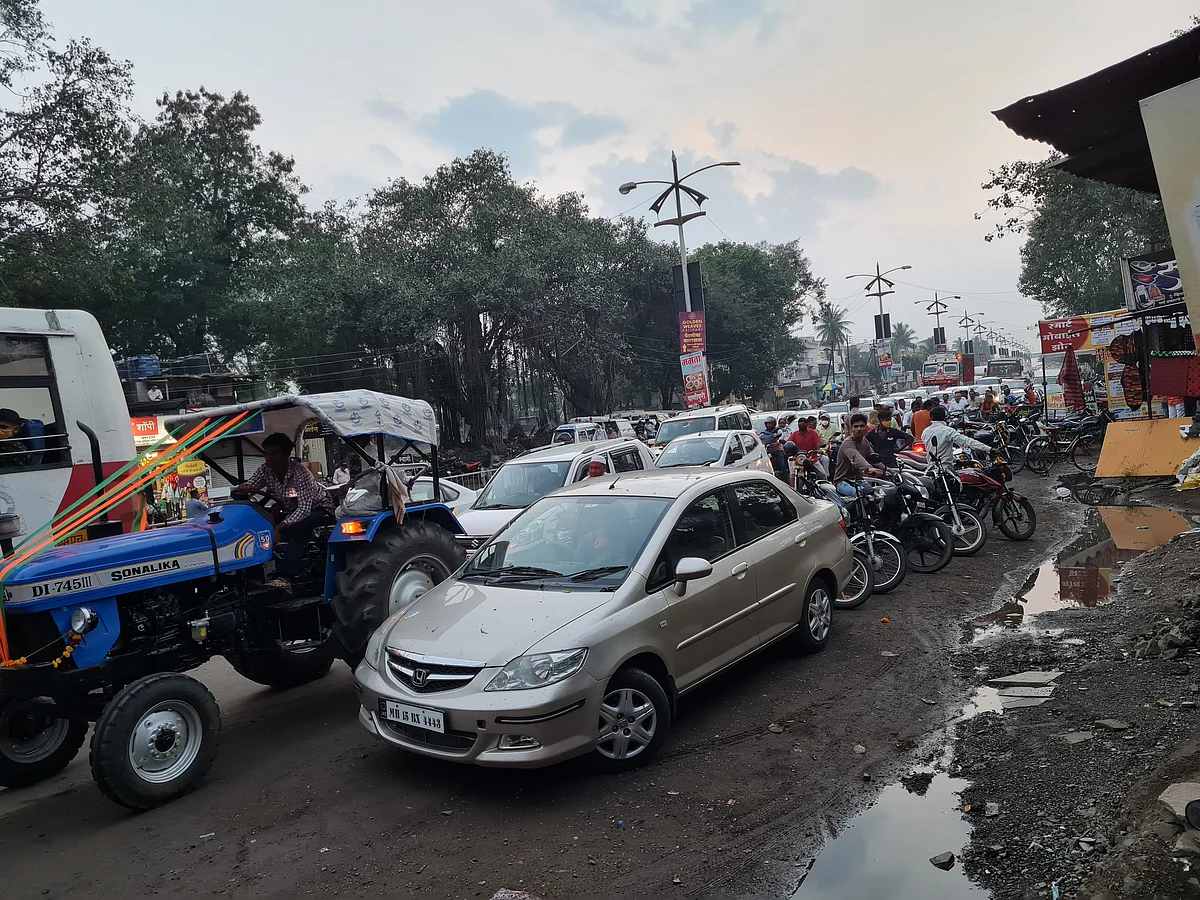 येवल्यात वाहतूक कोंडी
