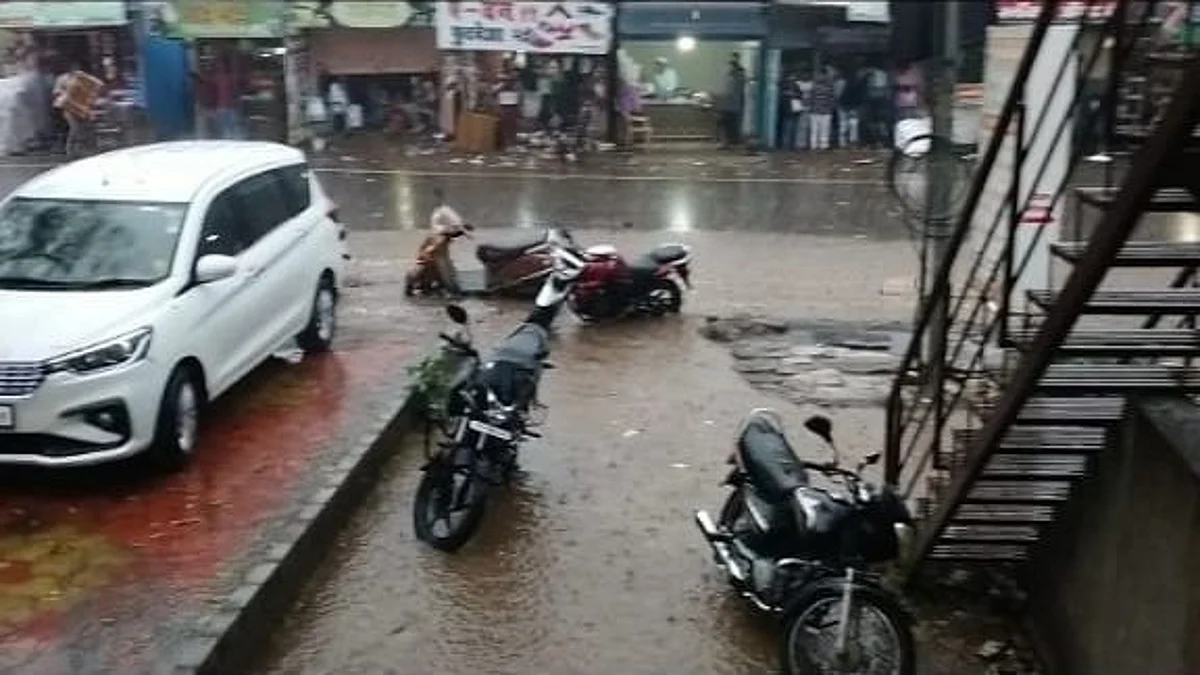 सुपा परिसरात मेघ गर्जनेसह जोरदार पाऊस