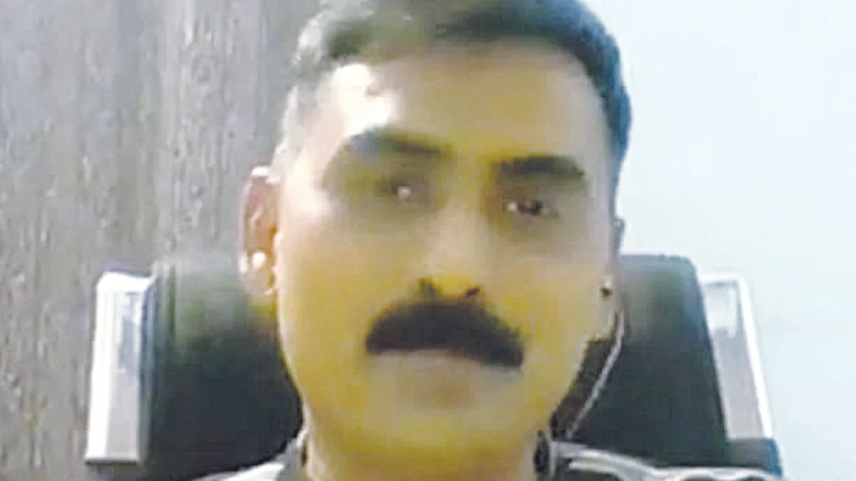 पैशांशिवाय आनंद शोधतो तो जगातील श्रीमंत व्यक्ती