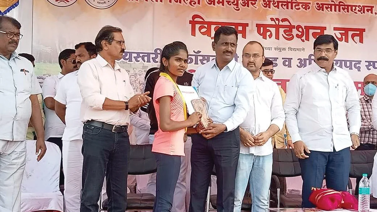 राज्यस्तरीय क्रॉसकंट्री स्पर्धेत नंदुरबारची रिंकू पावरा प्रथम