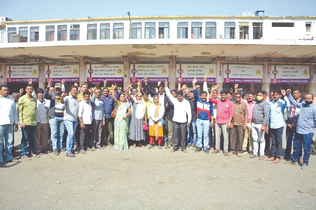 आमदार साहेब, तुम्ही फक्त बस चालवून दाखवा!