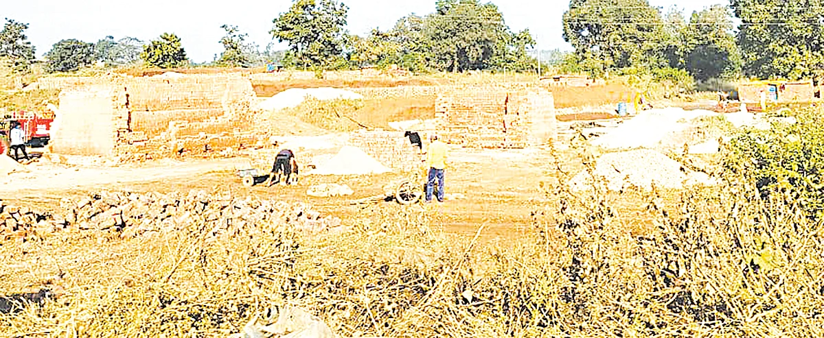 शेंदवड, मोहगाव पर्यटन स्थळाला विटभट्टीचा धोका