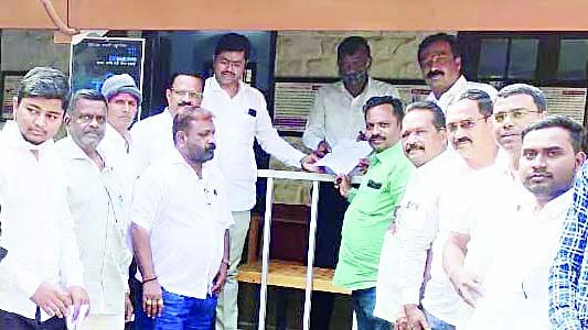 ओबीसीच्या वतीने तहसीलदारांना निवेदन