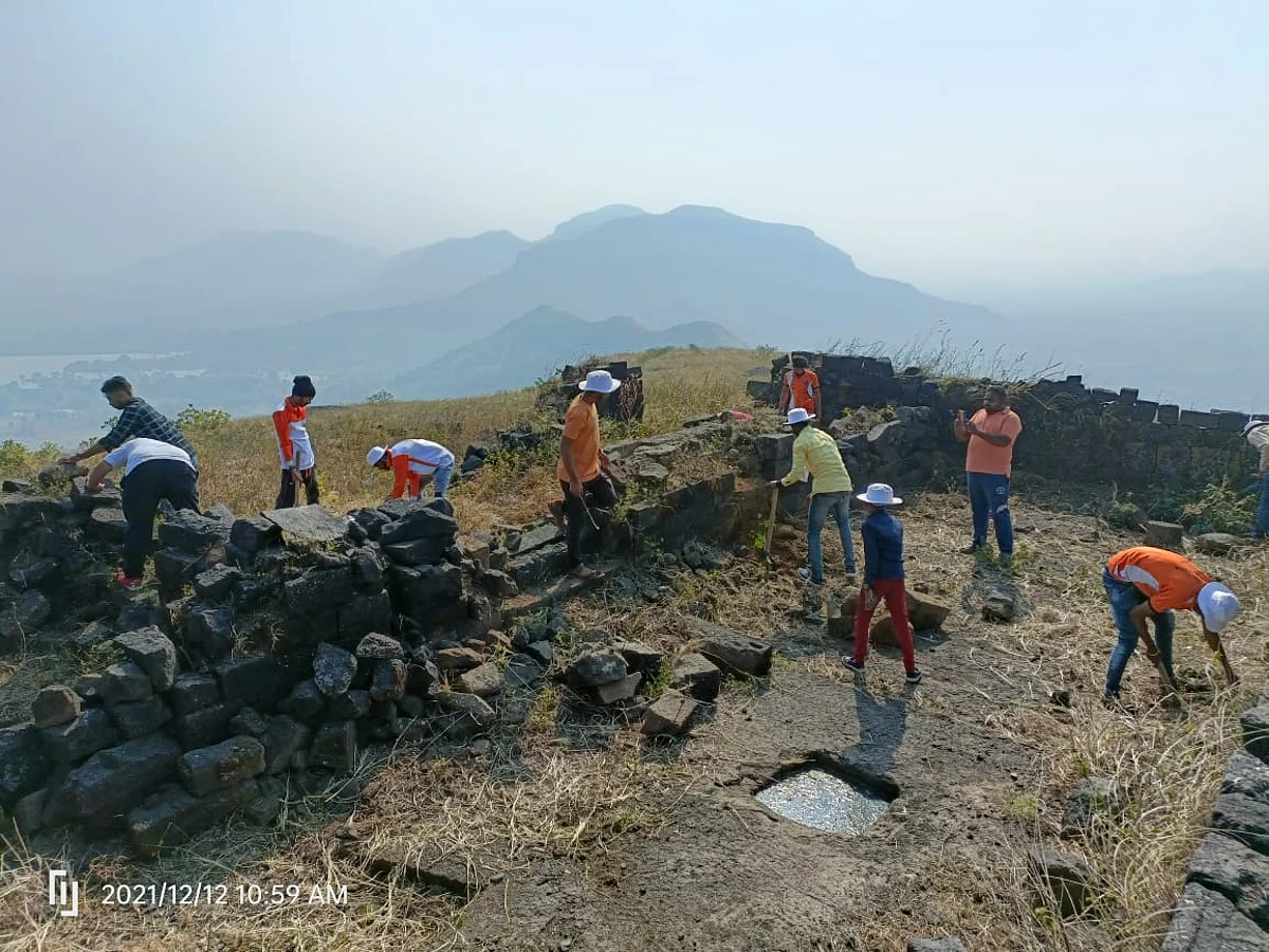Shivkarya Gadkot’s conservation campaign at Tringalwadi Fort