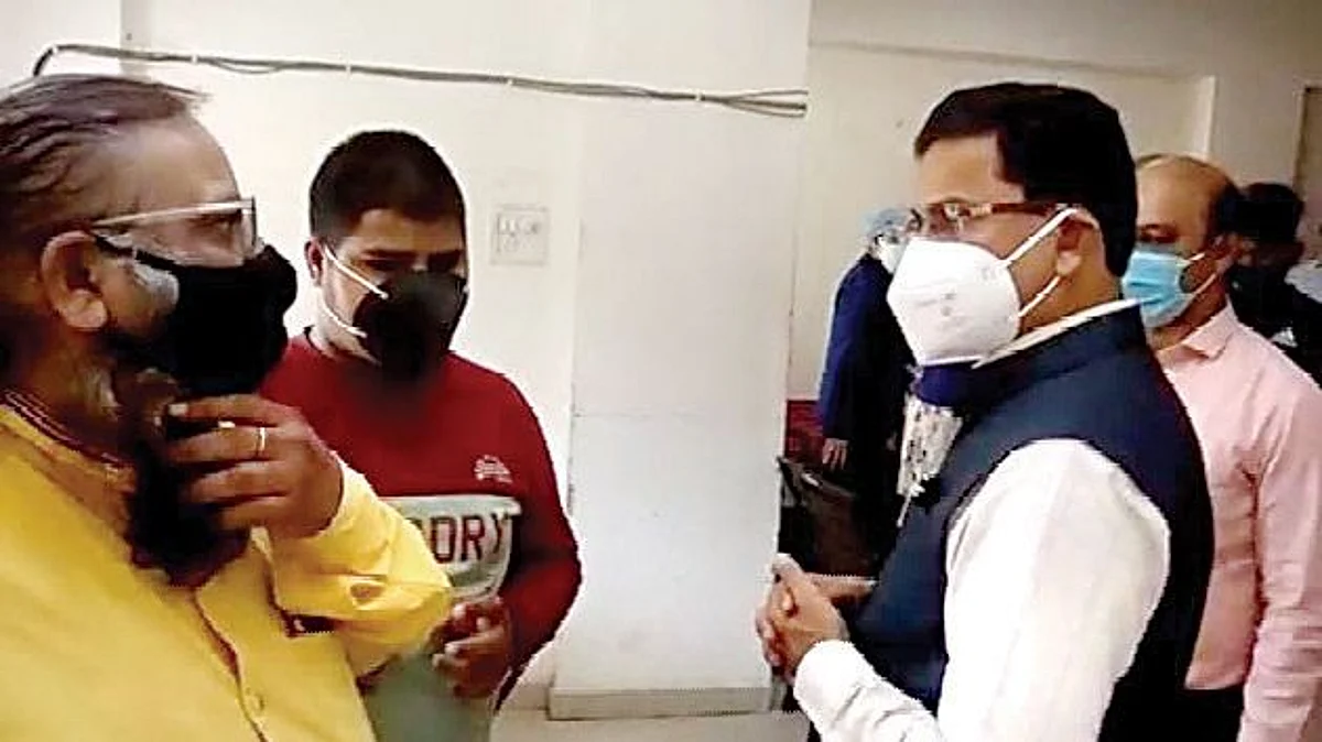 विभागीय महसूल आयुक्तांकडून बिटको रुग्णालयाची पाहणी