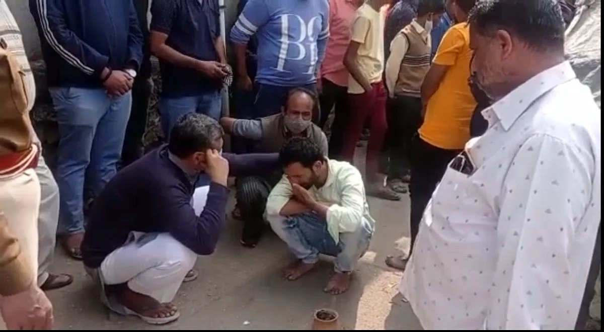 फुलविक्रेत्या मावशीच्या अंत्यविधीला पोहोचले पोलीस आयुक्त दीपक पांडेय