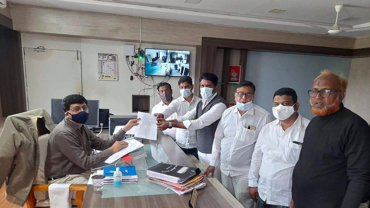 माजी पदाधिकार्यांना नगरपालिकेच्या साधनांचा वापरास मज्जाव करावा - ससाणे