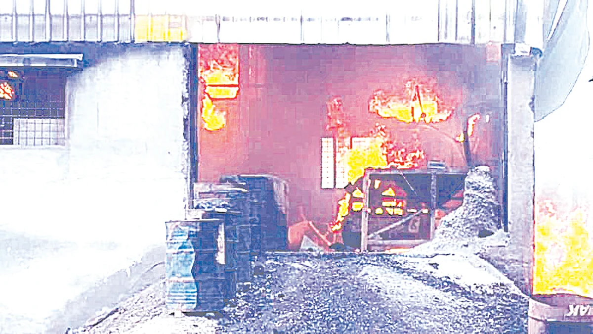 भुसावळात केमिकल फॅक्टरीत भीषण आग
