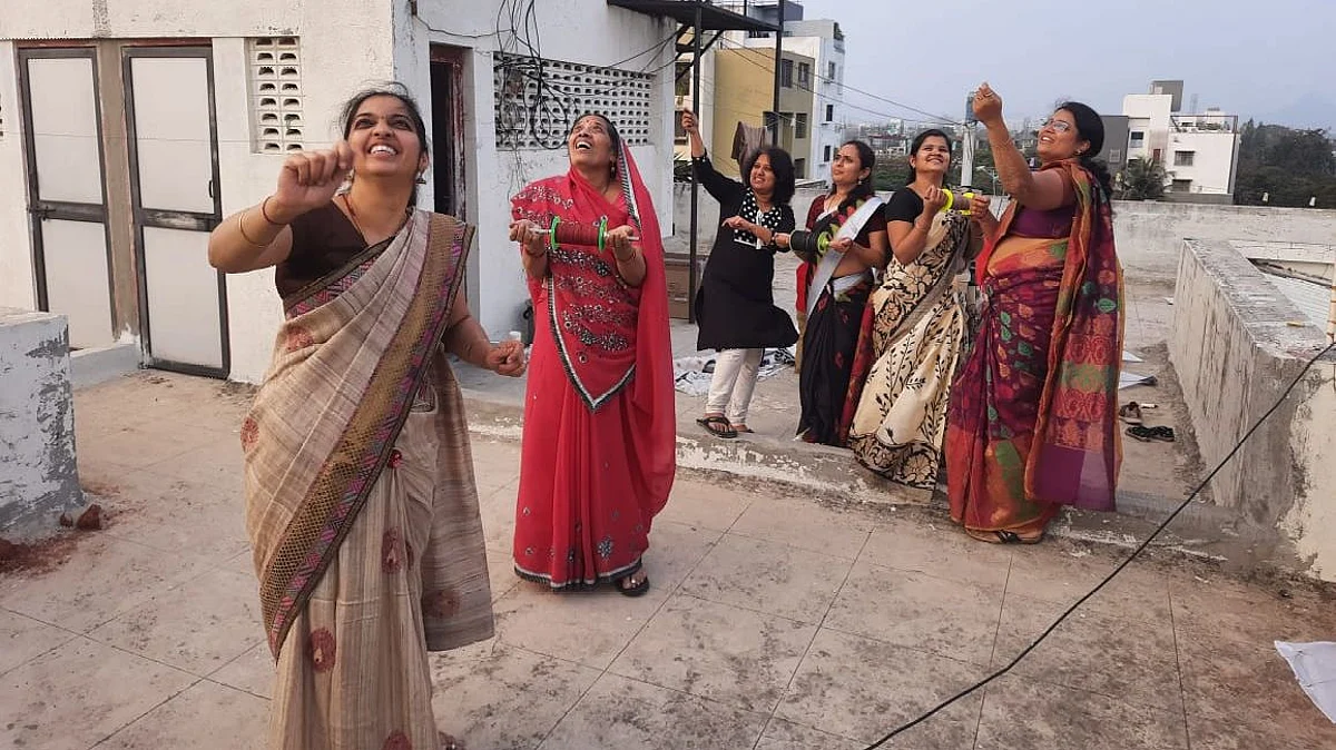 Photo Gallery : झोंबणाऱ्या थंडीला भारी पडला 'मकरसंक्रांती' उत्सव