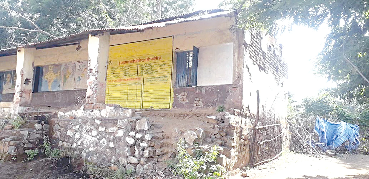 जिल्ह्यातील जि.प.च्या 62 शाळा इमारती विना