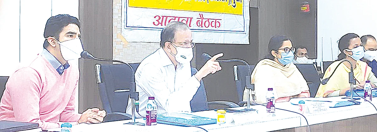 भूमिगत गटार व जलवाहिनीचे काम तातडीने पुर्ण करा