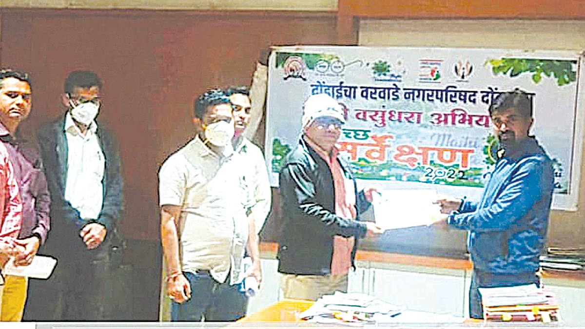 दोंडाईचा नगरपरिषदेचे पर्यावरणदूत सायकलिस्ट राजन मोरे