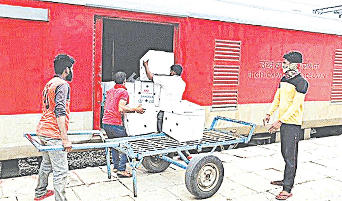 किसान रेल्वेच्या 900 फेर्या पूर्ण