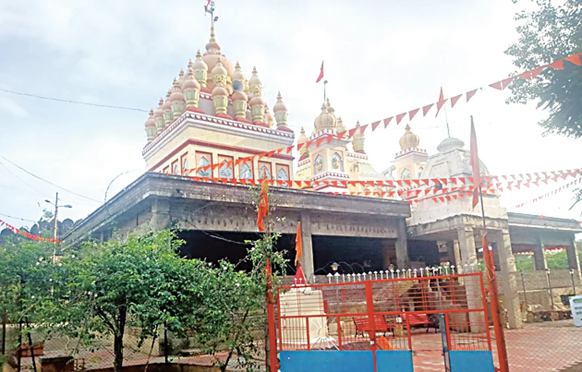 झोडगे, वडनेरसह उमराण्यातील शिवालयांमध्ये ‘हर हर महादेव’