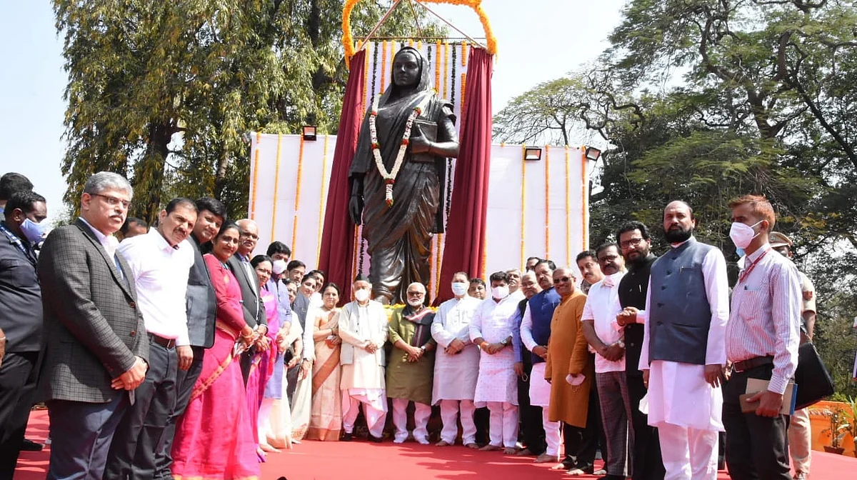 तरच महात्मा फुले आणि सावित्रीबाई फुले यांचे विचार समाजापर्यंत पोहोचले असे म्हणता येईल