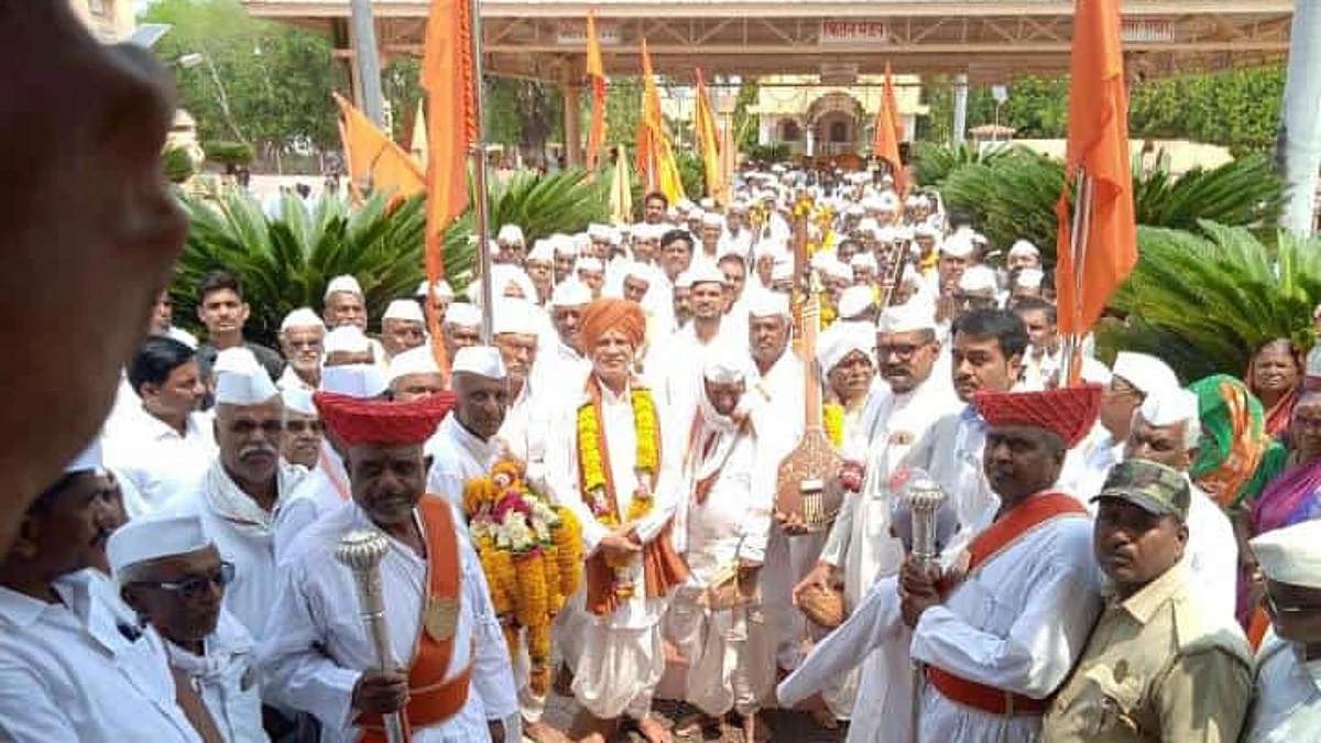 देवगड येथे किसनगिरी बाबा पुण्यतिथी निमित्ताने हजारो भाविकांनी घेतले दर्शन