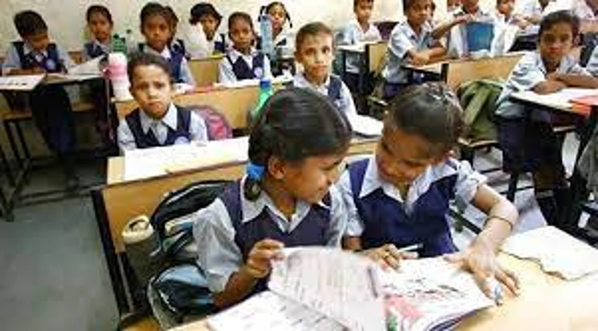 नियमित 1 मे ला शालेय द्वितीय सत्र समाप्तीची घोषणा करावी