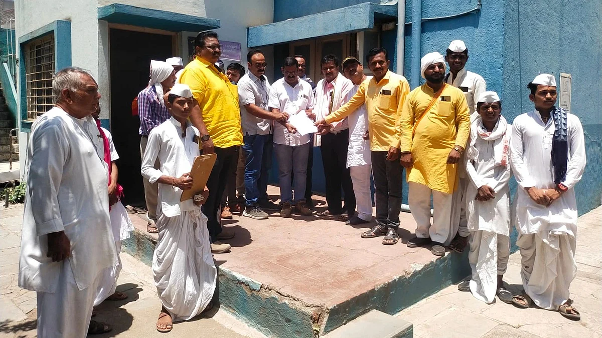 अमावस्येला पो.नि. के. के. पाटील यांच्या विरोधात तक्रार