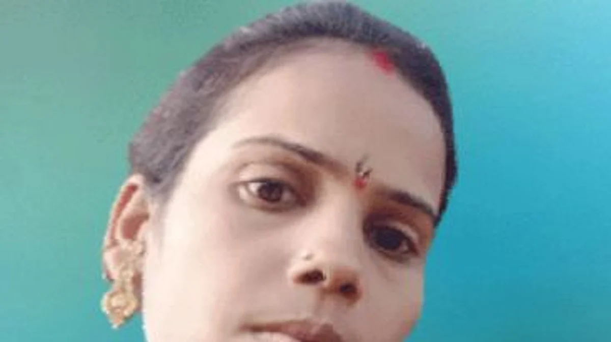 Breaking News अंगावरून ट्रक गेल्याने महिलेचा मृत्यू ; दुचाकीस्वार गंभीर