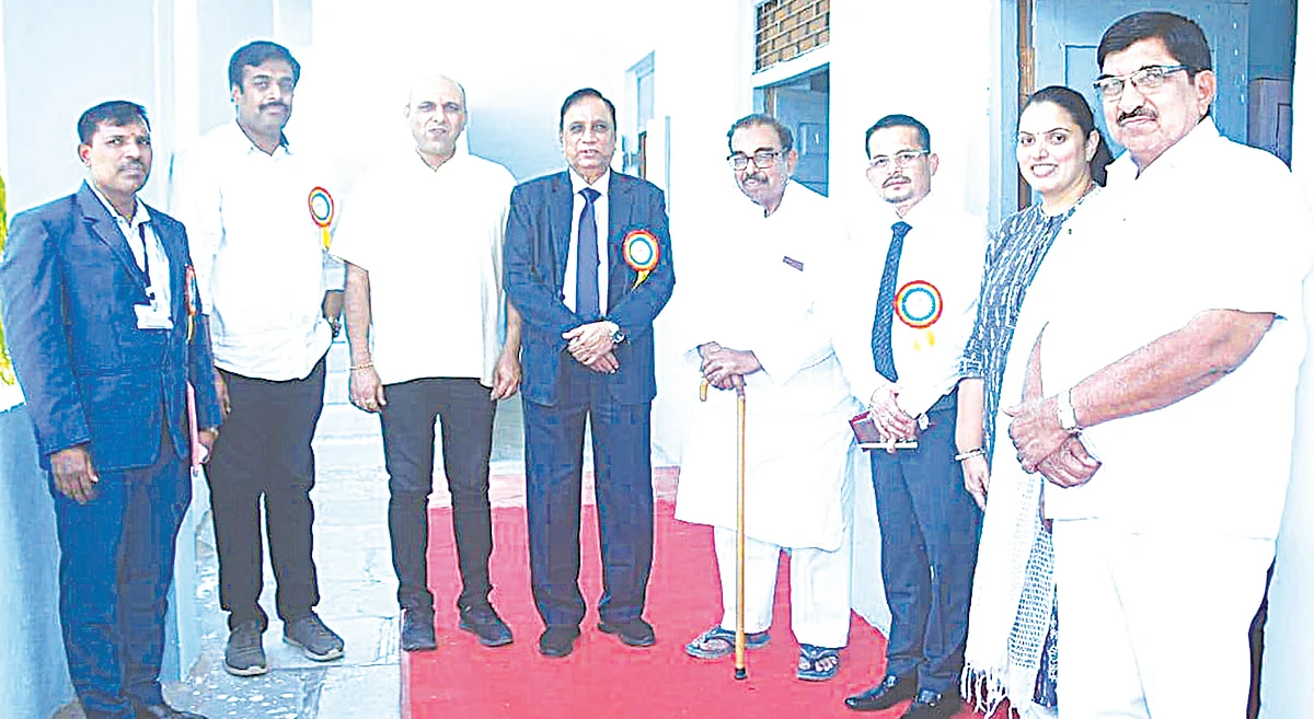श्रीमती बागल महाविद्यालयास नॅक कमिटीची भेट