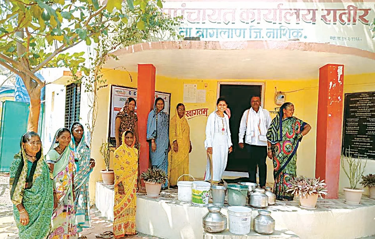 पाणीटंचाई निषेधार्थ हंडामोर्चा