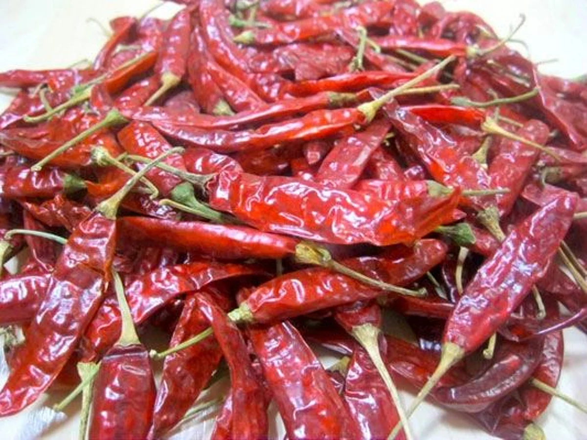 मसाल्याचे गणित बिघडले ; लाल मिरची महागली