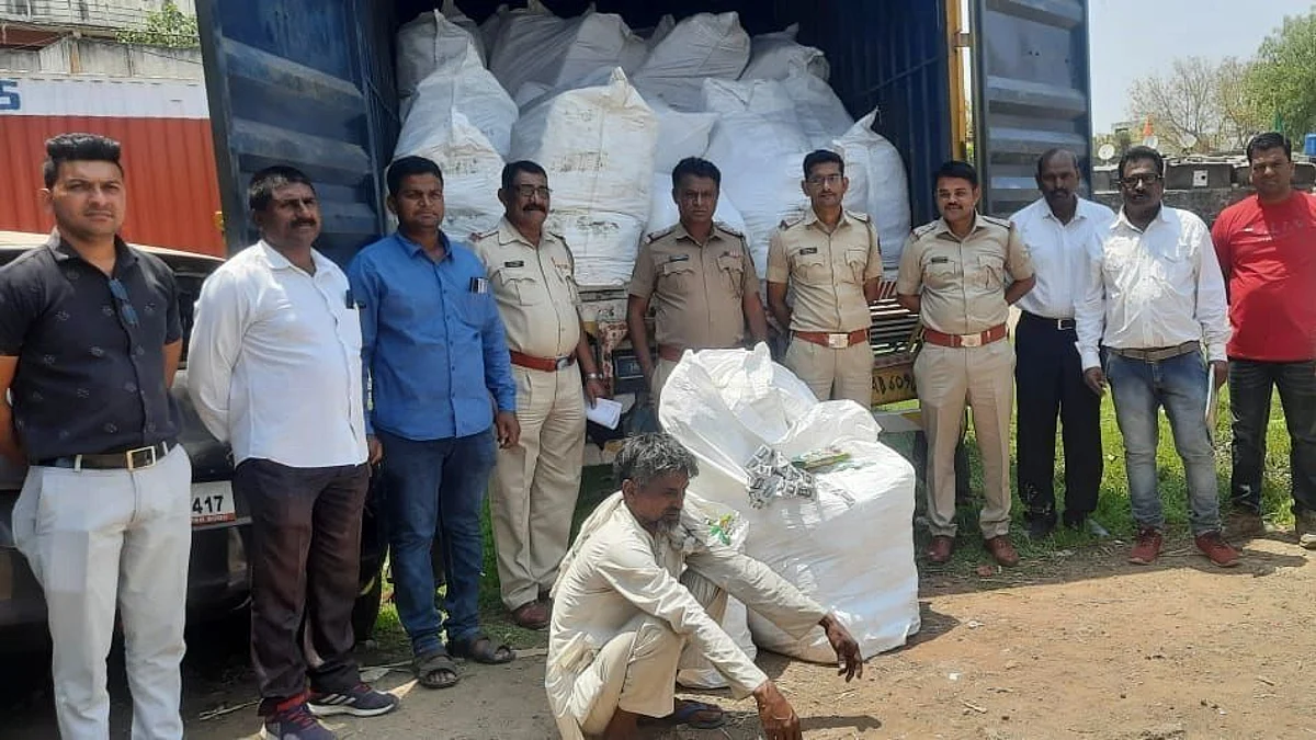 पाठलाग करुन ८२ लाखांचा गुटखा केला जप्त