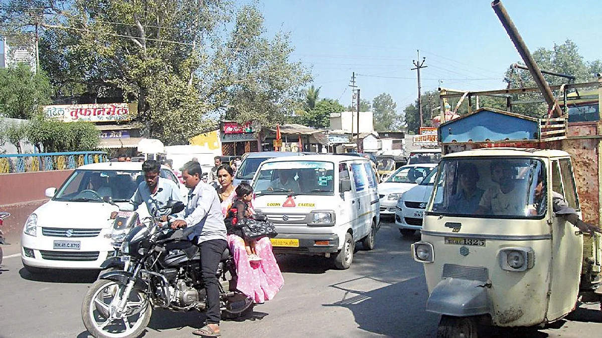 परिवहन विभागाचे हेल्मेट अभियान