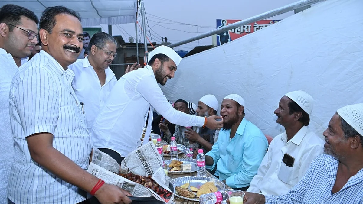 माजीमंत्री शंकरराव कोल्हे यांच्याकडुन
भाईचाराची शिकवण - विवेक कोल्हे