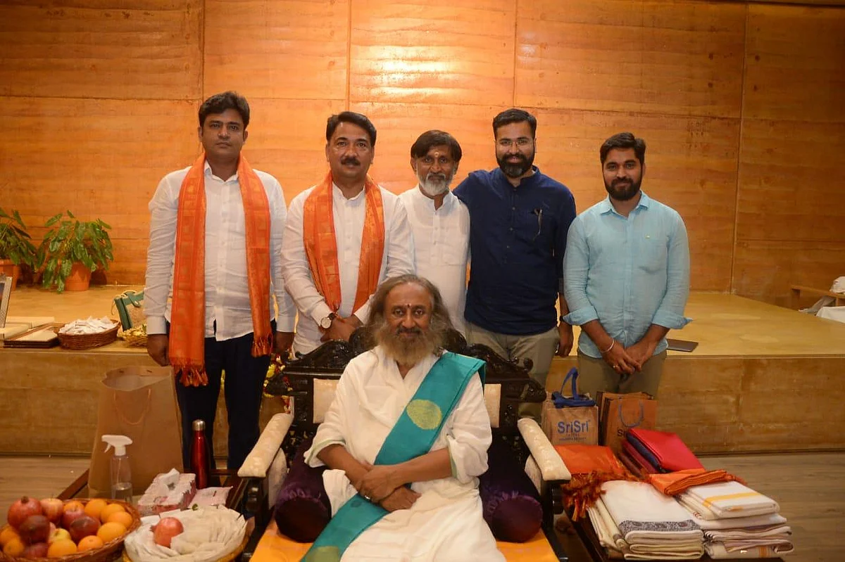 गिरणा पुनरुज्जीवन अभियानास आर्ट ऑफ लिव्हिंगचे पाठबळ