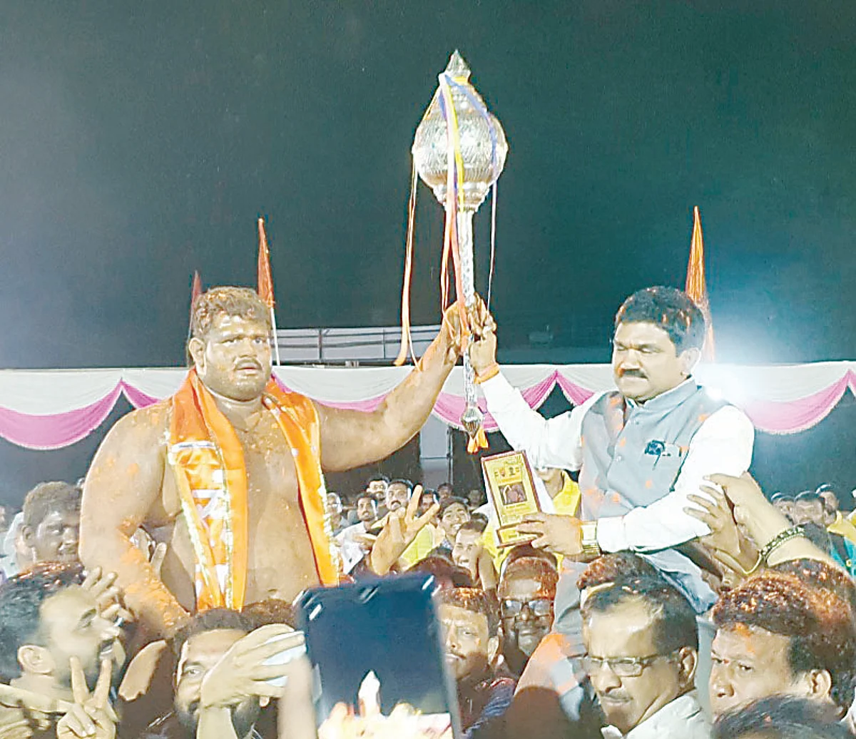Bodke crowned Sansari Kesari