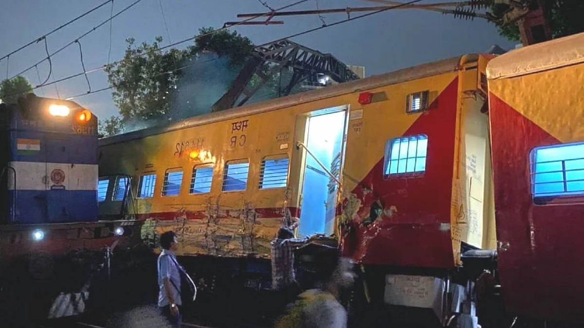माटुंगा रेल्वे स्थानकाजवळ दोन एक्स्प्रेसची धडक; तीन डबे रुळावरून घसरले