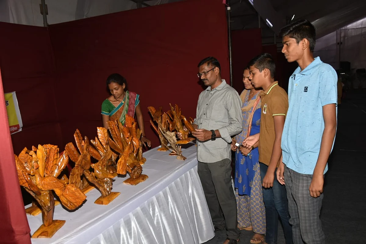 Photo Gallery : आदिवासी सांस्कृतिक महोत्सवास नाशिककरांचा प्रतिसाद