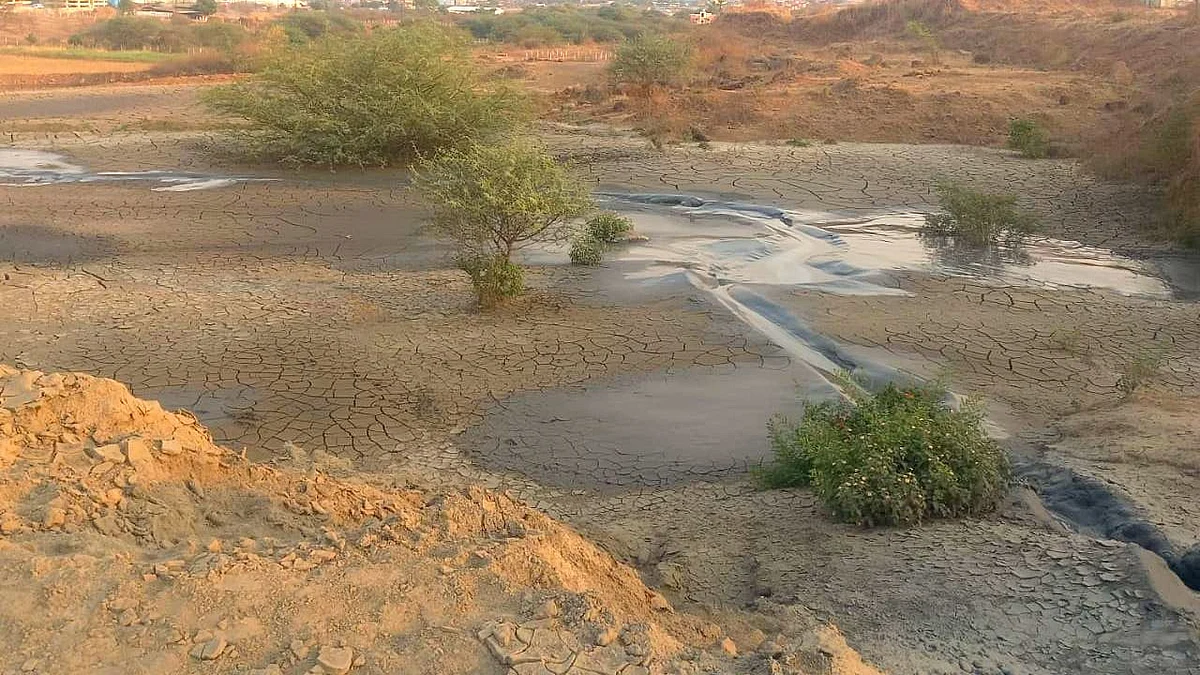 स्टोन क्रशरवर कारवाईची मागणी