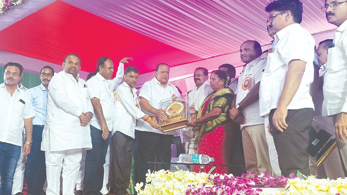 शिक्षकांना मुख्यालयी राहण्याचा निर्णय रद्द करणार