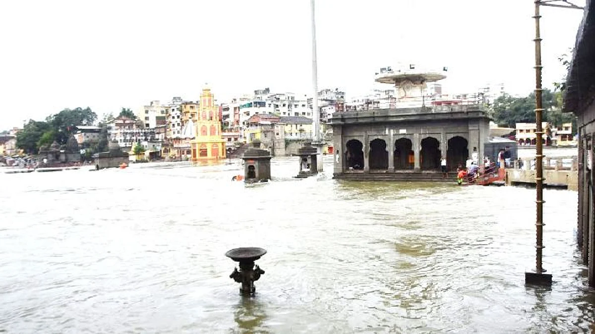 गोदाघाटाचे सौंदर्य वाढवण्यासाठी प्रयत्नशील - मनपा आयुक्त