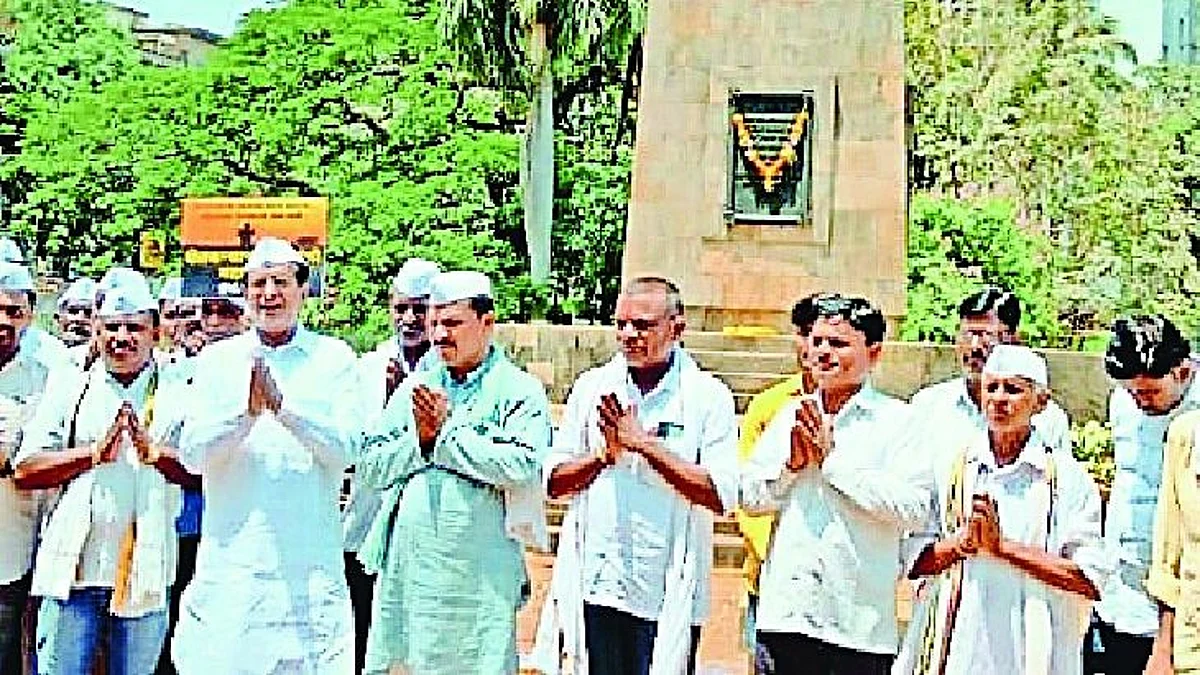 दखल: तुमचे भोंगे थांबवा; आमचे प्रश्न सोडवा