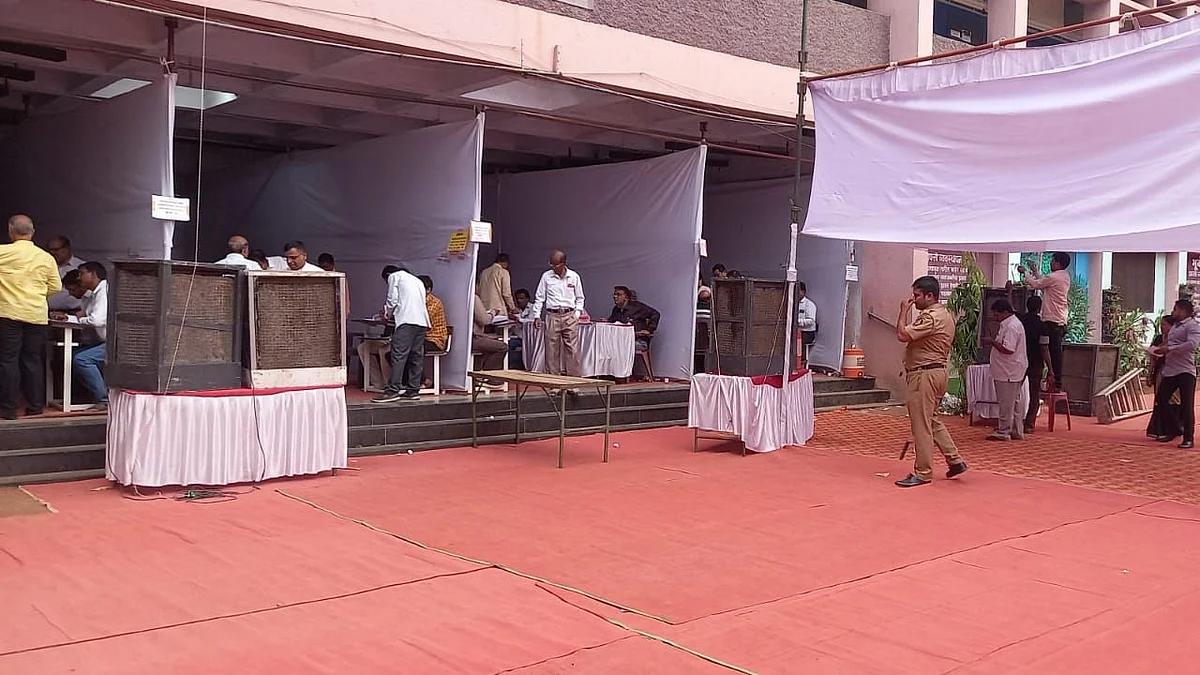 सावानाचे भवितव्य मतपेटीत बंद; 'पाहा' किती टक्के झाले मतदान