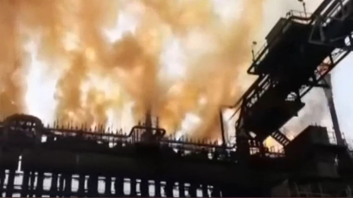 जमशेदपूरमधील TATA स्टीलच्या प्लांटमध्ये मोठा स्फोट; VIDEO पाहून अंगावर काटा येईल