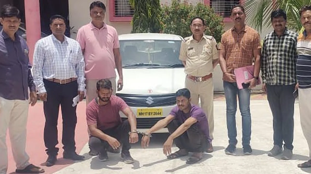 नगर-पुणे महामार्गावर मालट्रक लुटणाऱ्या दोघांना अटक