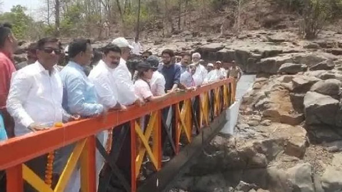 दुर्गम भागातील गावांना मुख्य रस्त्याने जोडणार- पर्यावरण मंत्री आदित्य ठाकरे
