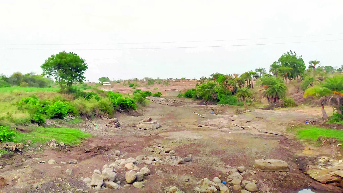 कादवा काठावरील गावांचा घसा कोरडा