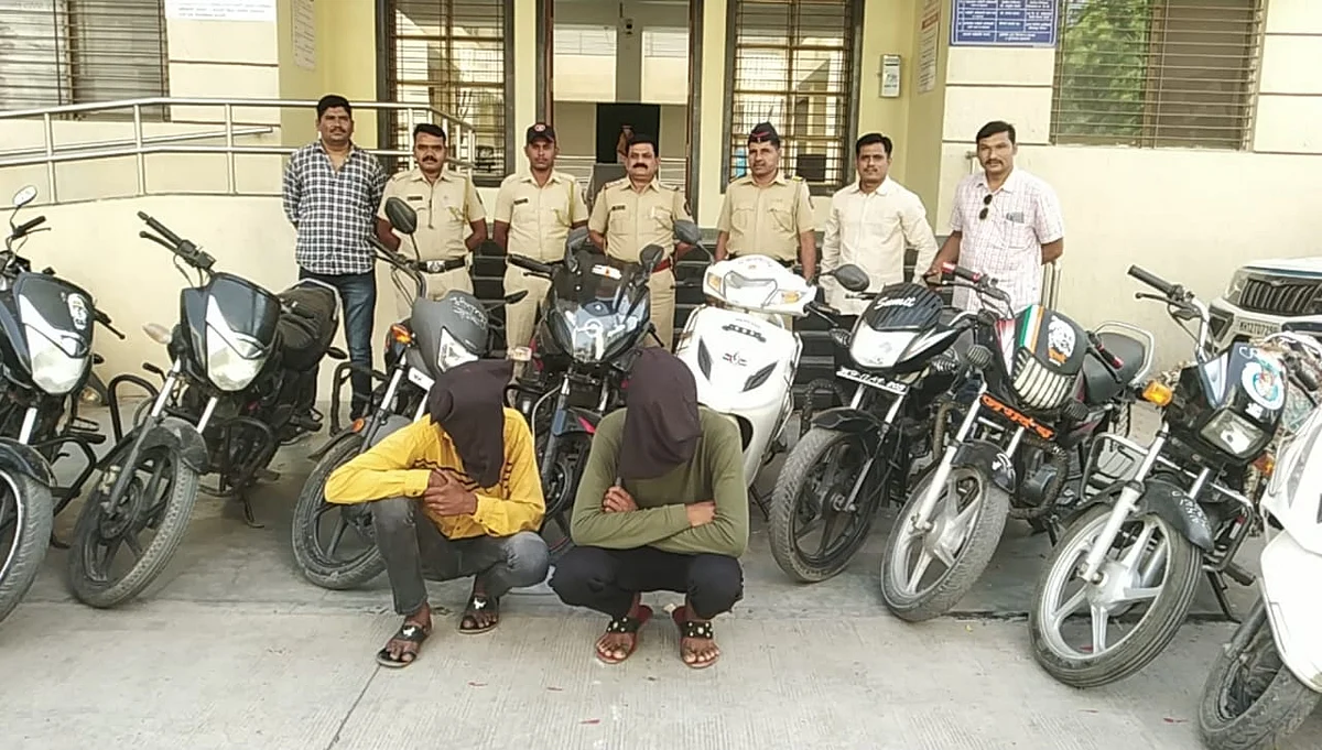 20 दुचाकी चोरांना पोलिसांनी दुचाकीसह केले जेरबंद