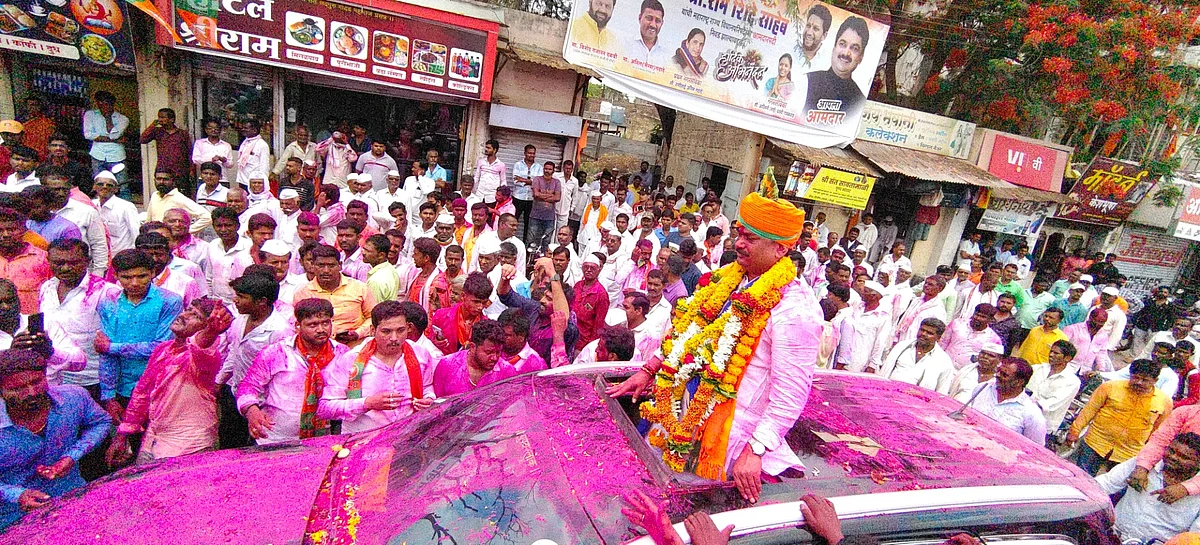 प्रा. शिंदे यांचे कर्जत तालुक्यात जंगी स्वागत